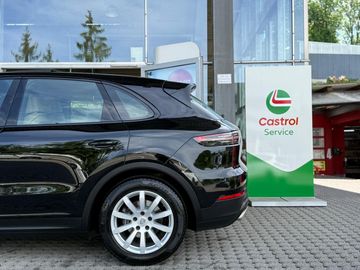 Porsche Cayenne - 6