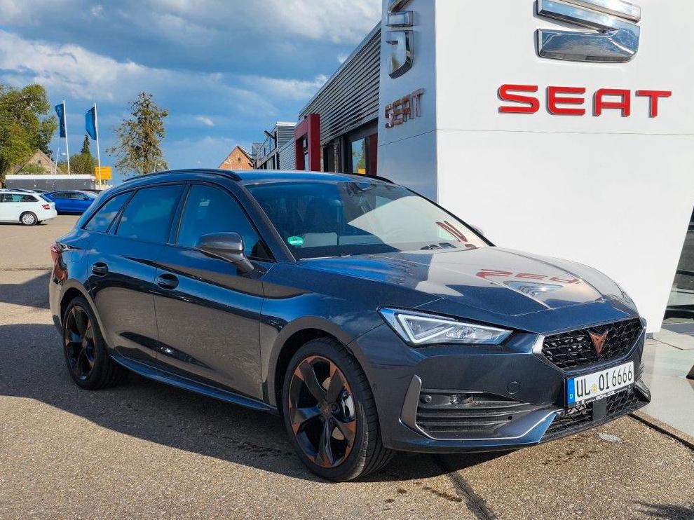 Cupra Leon ST 1.5 TSI DSG / Paket M / AHK /*