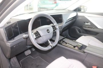 Fotografie des Opel Astra 1.2 Turbo Automatik Elegance
