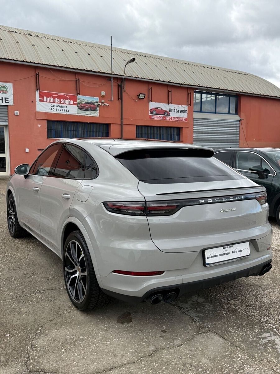 Porsche Cayenne Coupé 3.0 V6 E-Hybrid imagem 3