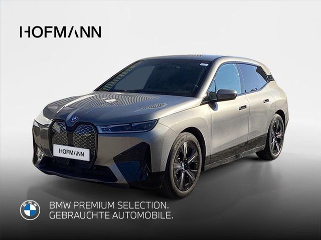 BMW iX xDrive40 Sportpaket+AHK+ParkAssist+DrivAssist