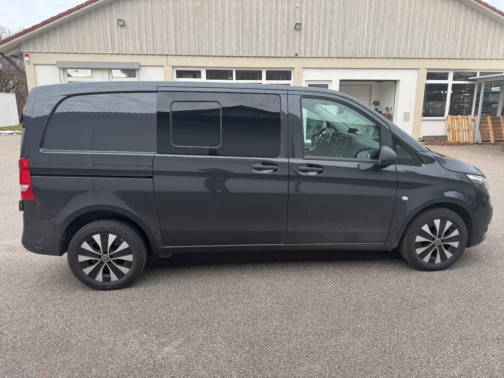 Image of Mercedes-Benz Vito