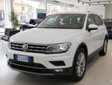 Volkswagen Tiguan TDI SCR DSG 4MOTION BMT (IVA E - Volkswagen Tiguan mit Diesel-Antrieb: Alcantara, Kombi