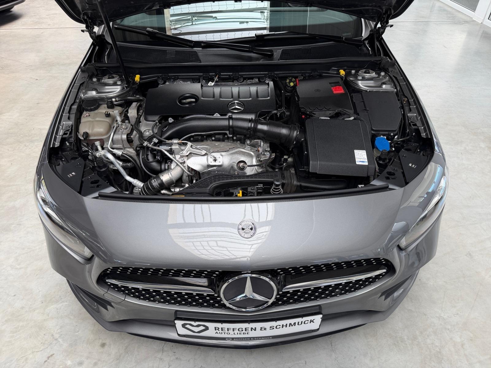 Mercedes-Benz A 220 AMG DCT+MBUX+MULTIBEAM+AKTIVPARK+KAMERA+19
