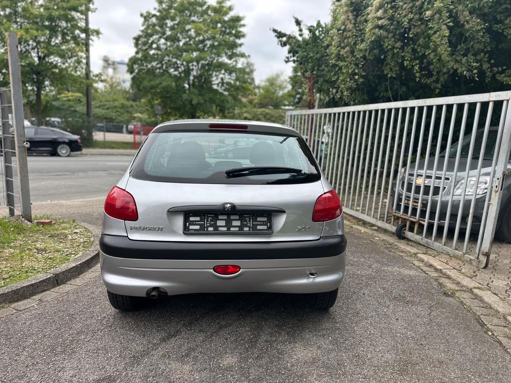 Peugeot 206