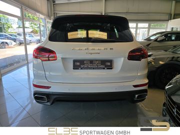 Porsche Cayenne - 12
