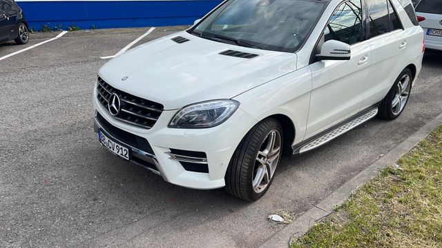 Mercedes-Benz ML 350 ML -Klasse ML 350 CDI BlueTec*Panoramadac