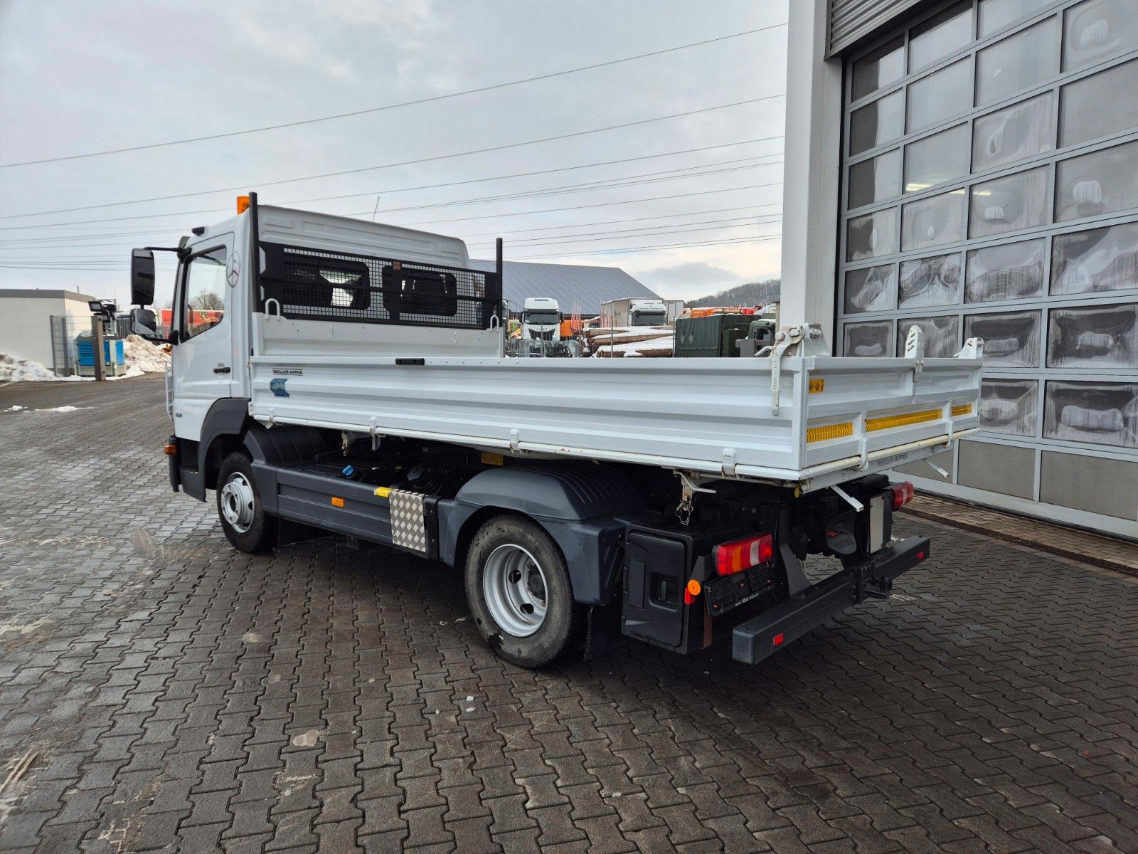 Fahrzeugabbildung Mercedes-Benz Atego 821 K 4x2 Meiller 2x AHK RUL Klima 3 Sitz