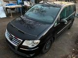 Volkswagen Touran 1.4 TSI 125kW DSG - PDC Sportfahrwerk  - Volkswagen Touran: Sport