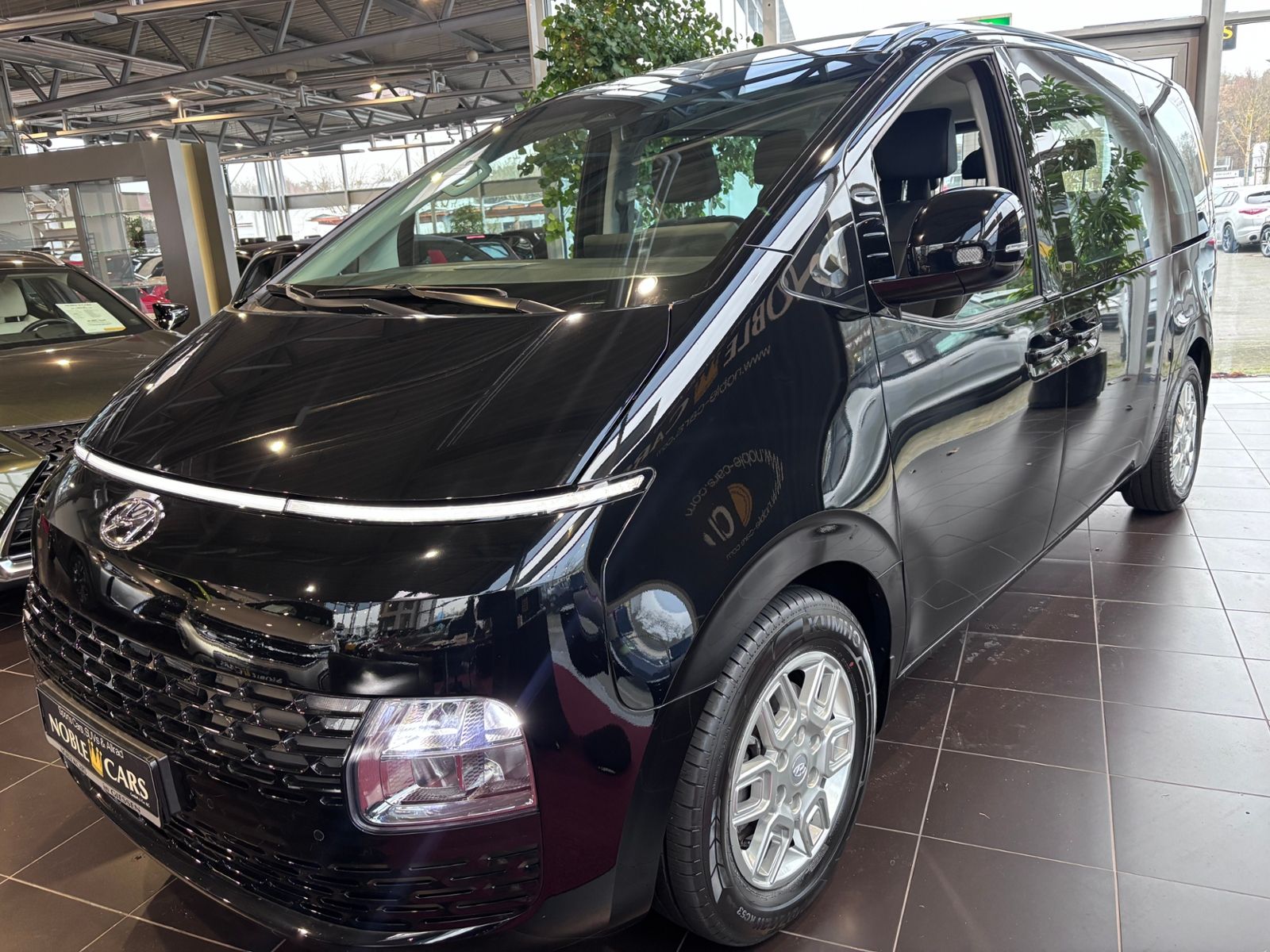 Fahrzeugabbildung Hyundai STARIA Trend 2WD SHZ LED NAVI ALU