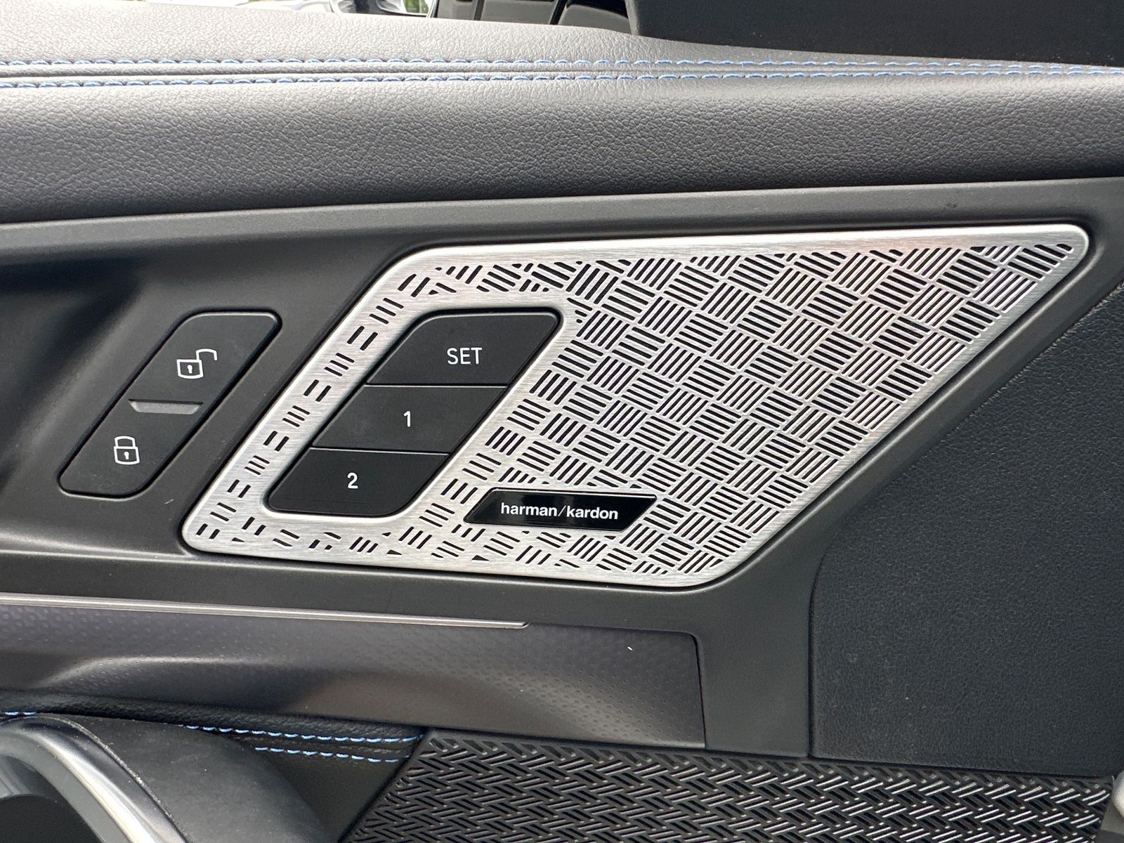 Fahrzeugabbildung BMW X1 xDrive30e M-Sport NAV+LED+ACC+AHK+H&K+VCOCKP
