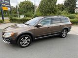 Volvo VOLVO XC 70 2,4 D5 AWD Momentum Diesel Euro5 - Volvo XC70 mit Diesel-Antrieb: Kombi, 2.4