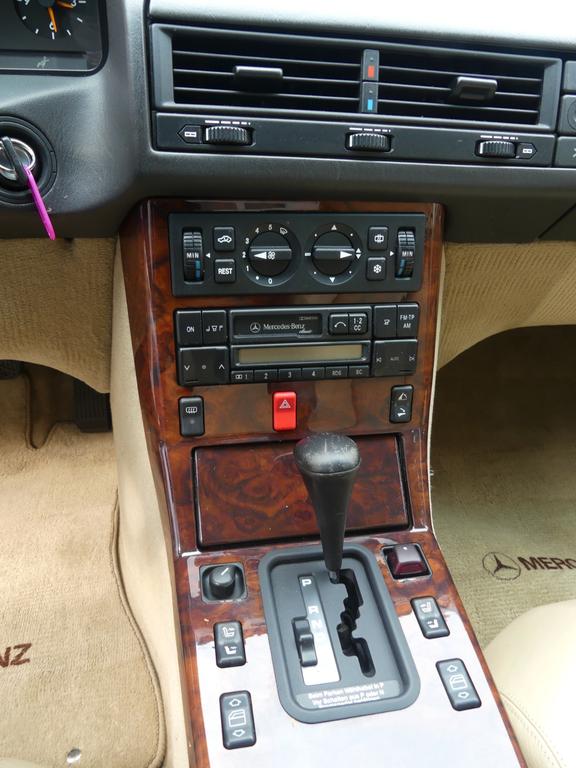 Mercedes-Benz SL 300