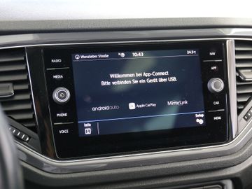Volkswagen T-Roc 1.5TSI DSG IQ DRIVE PANORAMA KAMERA ACC