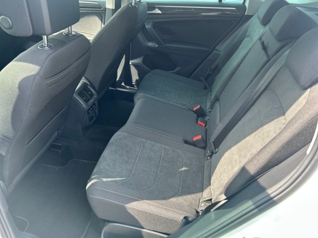 Fahrzeugabbildung Volkswagen Tiguan 2.0 TSI ELEGANCE 4MOTION KLIMA LED NAVI A
