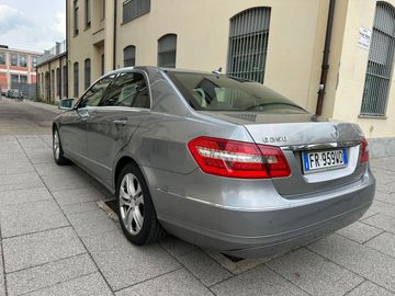 Mercedes E 250 - 3