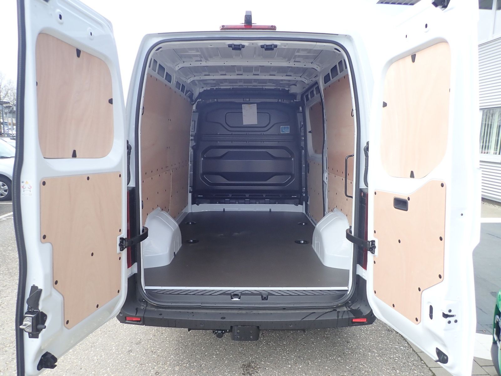 Fahrzeugabbildung Renault Master Kastenwagen FWD Kasten extra L2H2 3,5t Bl