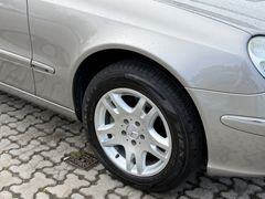 MERCEDES-BENZ E 350 Lim*NAVI*PDC*TEMP*SHZ*AUTOMATIK*2.HAND*AHK