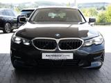 BMW 318i Touring Advantage LED ACC W-LAN NAVI KAMERA - gebrauchte BMW 318 aus dem Jahr 2022