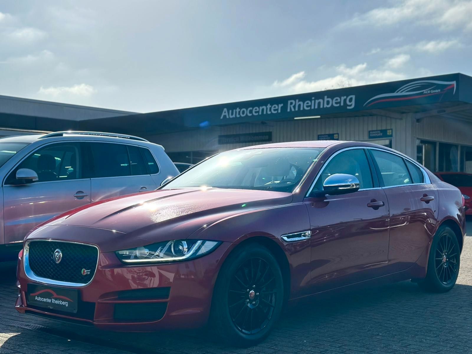 JAGUAR XE