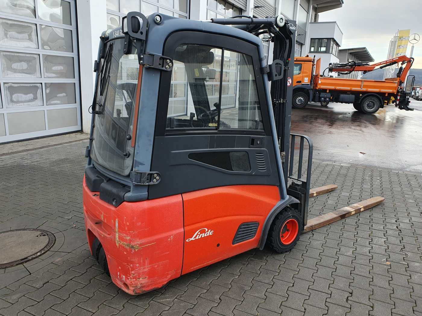 Fahrzeugabbildung Linde E18 - 01 / Triplex: 4.50m! / SS / nur 5.672h!