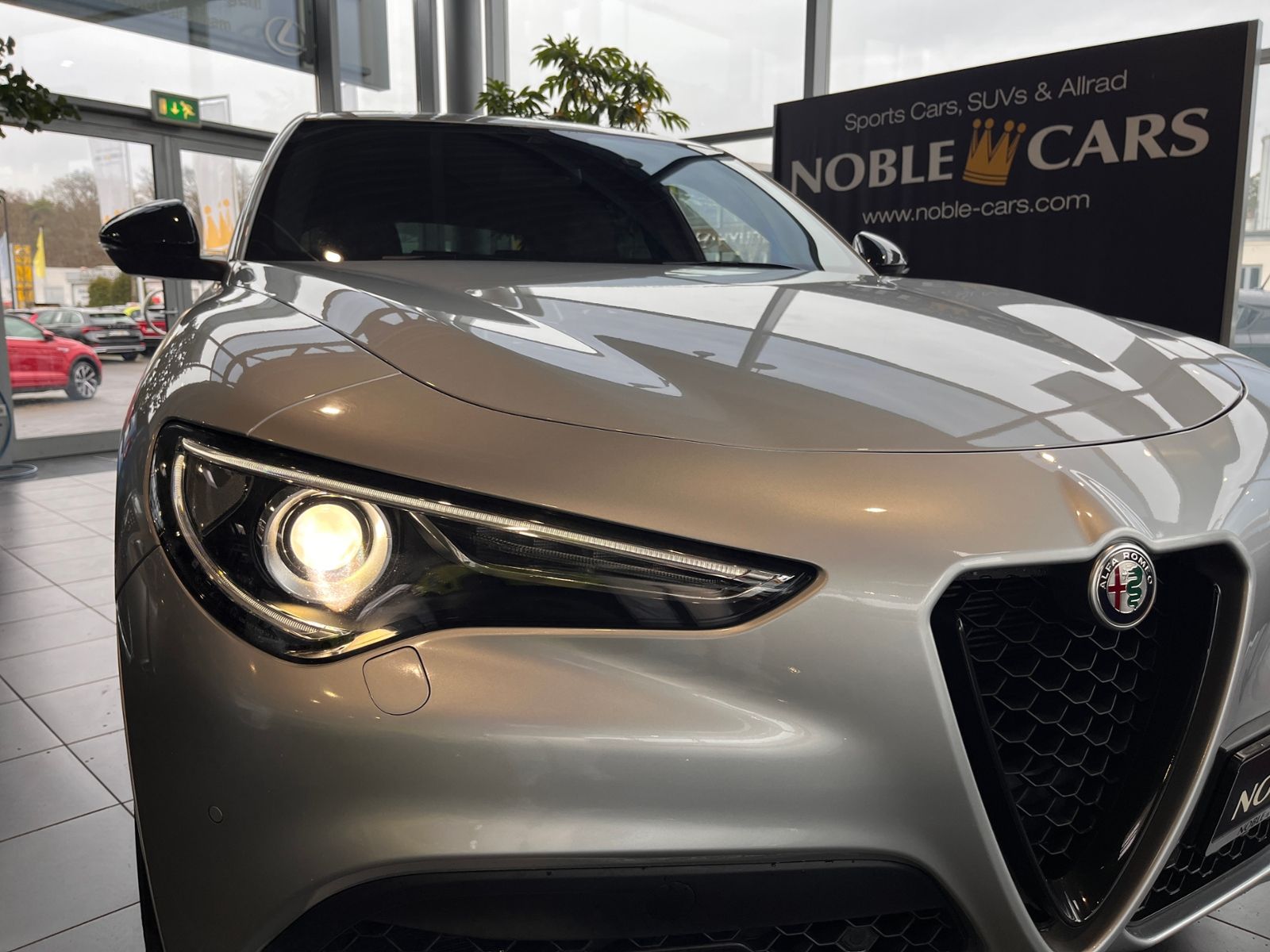 Fahrzeugabbildung Alfa Romeo Stelvio Veloce Q4 ACC NAVI LEDER AHK