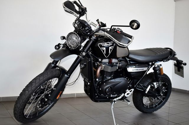 Triumph Scrambler 1200  XE 206 of 250 Bond Edition