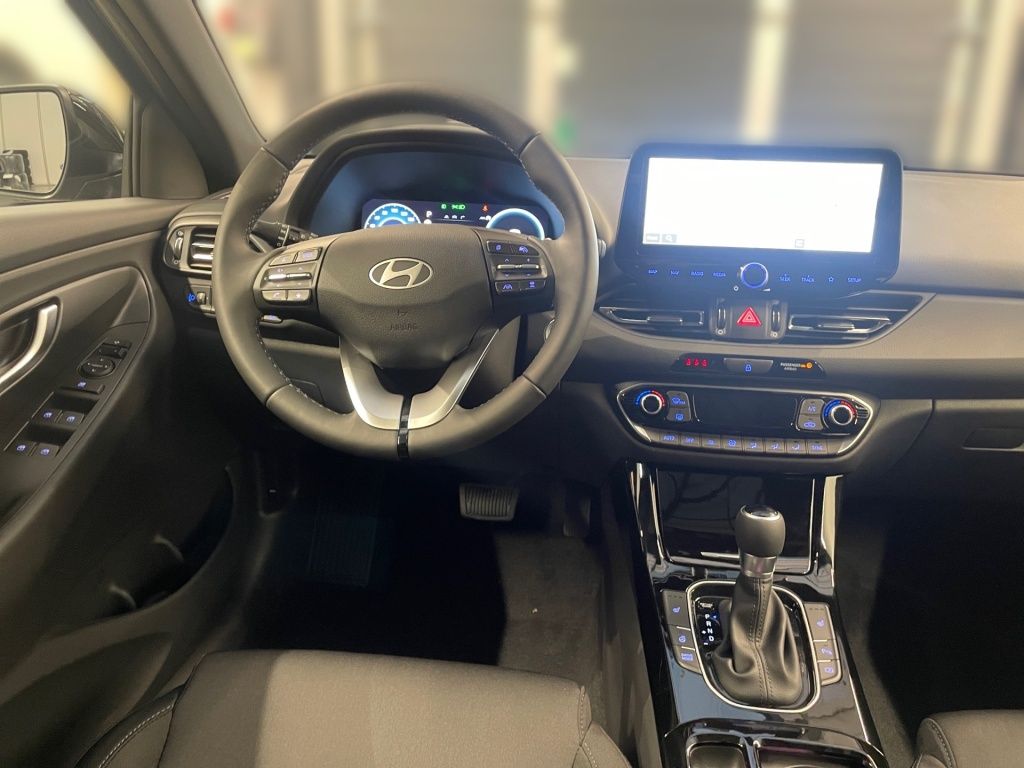 Fahrzeugabbildung Hyundai i30 Kombi 1.5 T-GDI 7-DCT Advantage AUT DynLicht