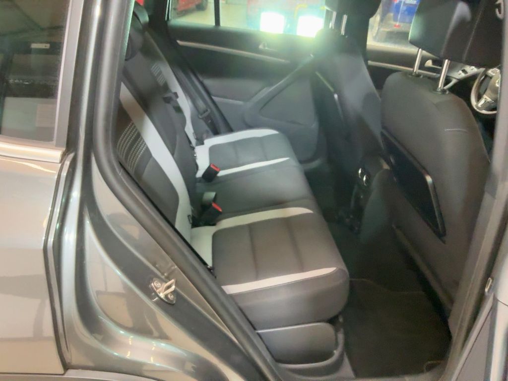2.0 TDI Life AHK SHZ PDC Tempomat