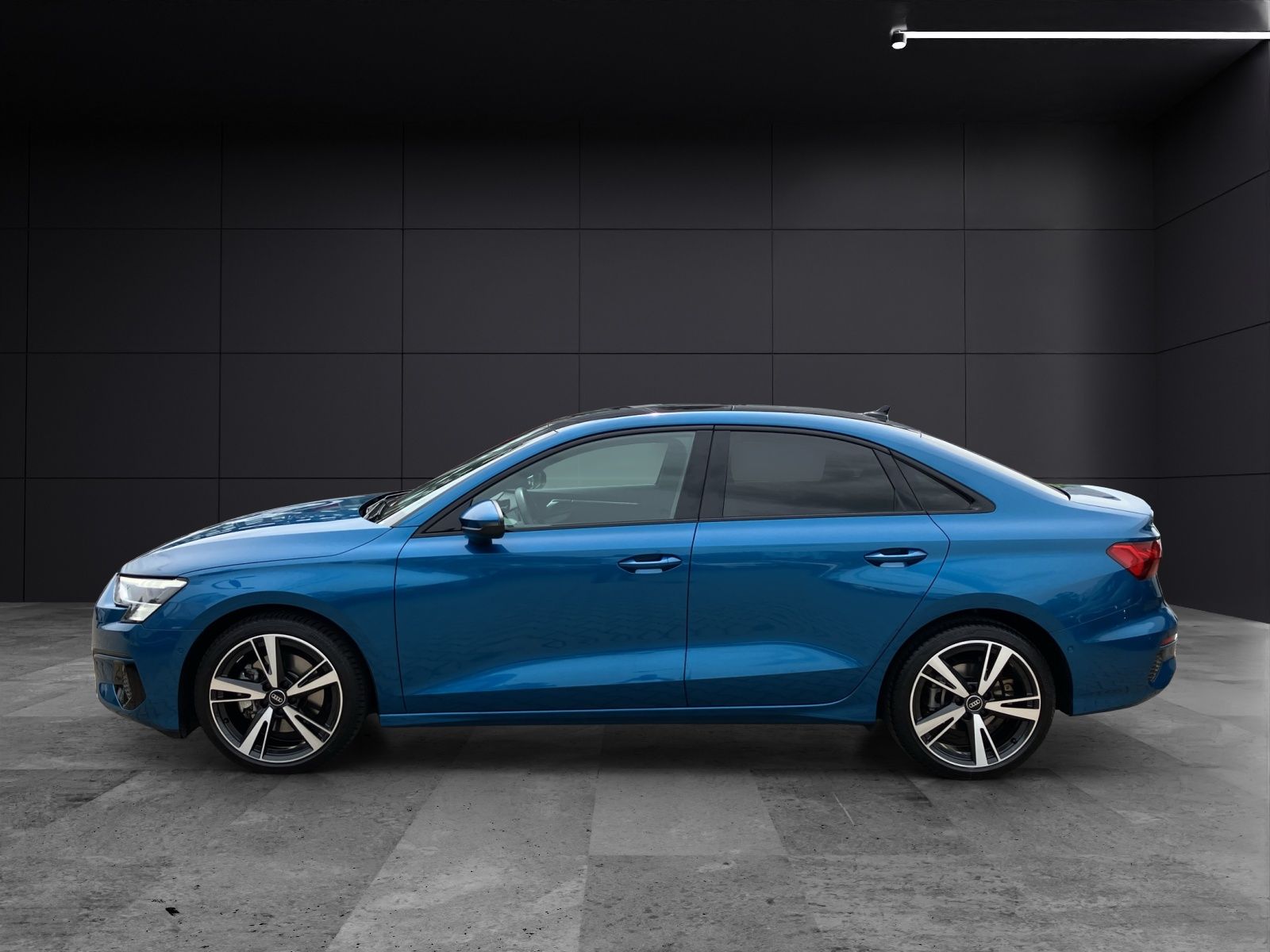 Fahrzeugabbildung Audi A3 Limousine 35 TFSI advanced MATRIX Navi ACC AH