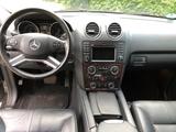 Mercedes-Benz ML 300 CDI 4MATIC Offroad-Paket SHD AHK Euro5 - Mercedes ML 300 mit Schiebedach