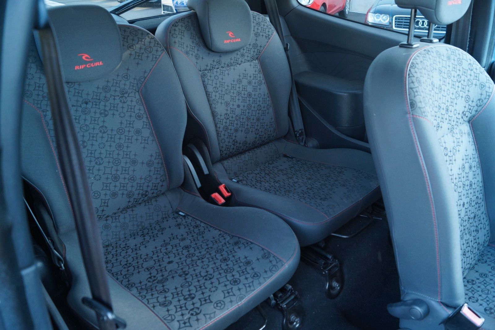 Fahrzeugabbildung Renault Twingo Rip Curl *TÜV, Inspektion + Garantie