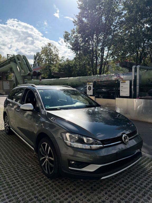 Image of Volkswagen Golf