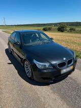 BMW e60 M5 2006 TÜV 07/28 Shaphirschwarz M... - BMW 520: E28