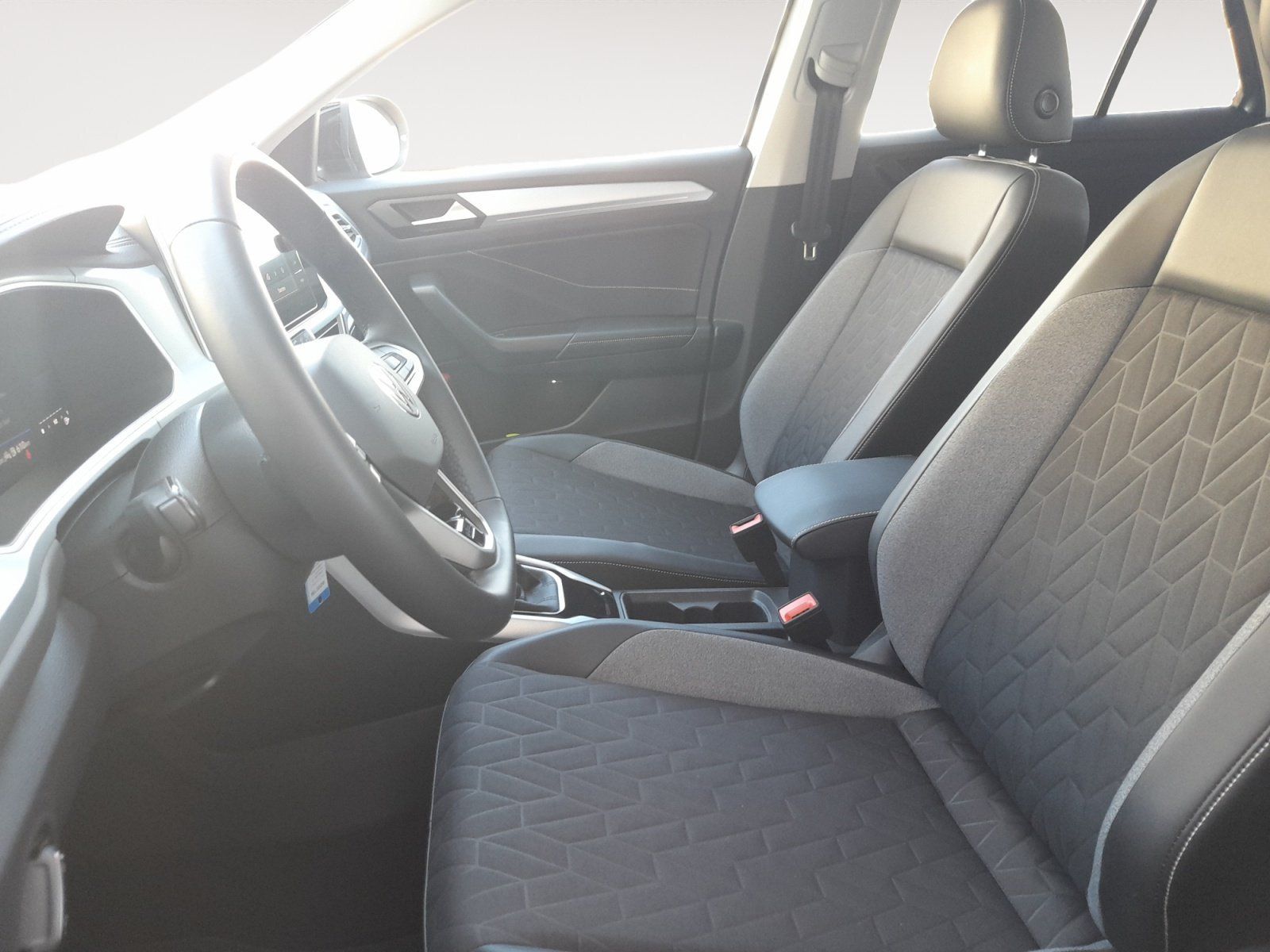 Volkswagen T-Roc - Bild 8