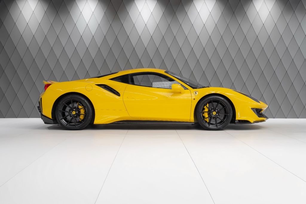 488 Pista Coupe YELLOW FULL CARBON FIBRE - Bild 3