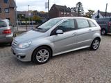 Mercedes-Benz B 160 Autom.Nur 57900KM,Allwetter,1.Hand - gebrauchte Mercedes-Benz B-Klasse aus dem Jahr 2011