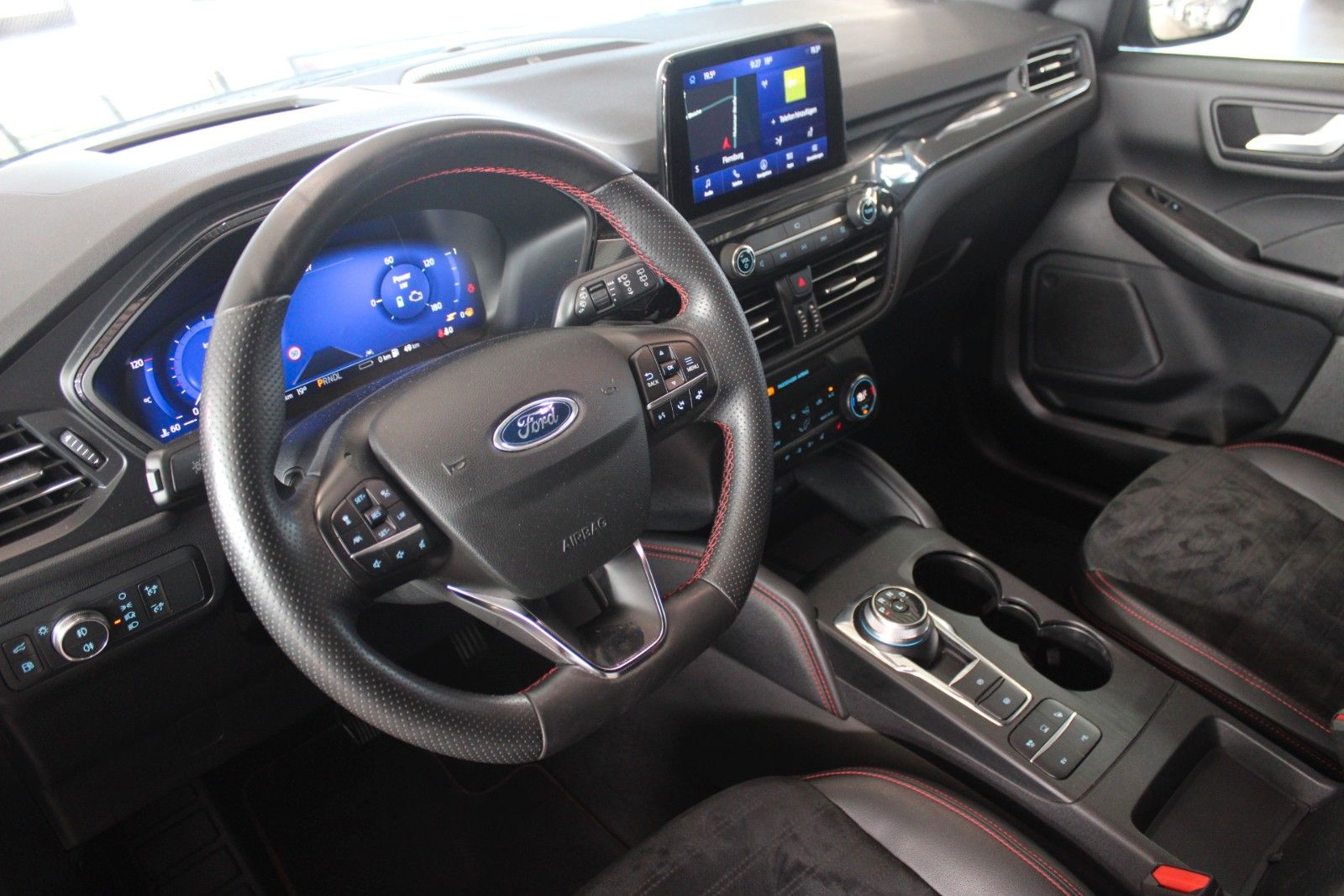 Fahrzeugabbildung Ford Kuga PHEV ST-Line X LED HUD 2xCam ACC WinterPak.
