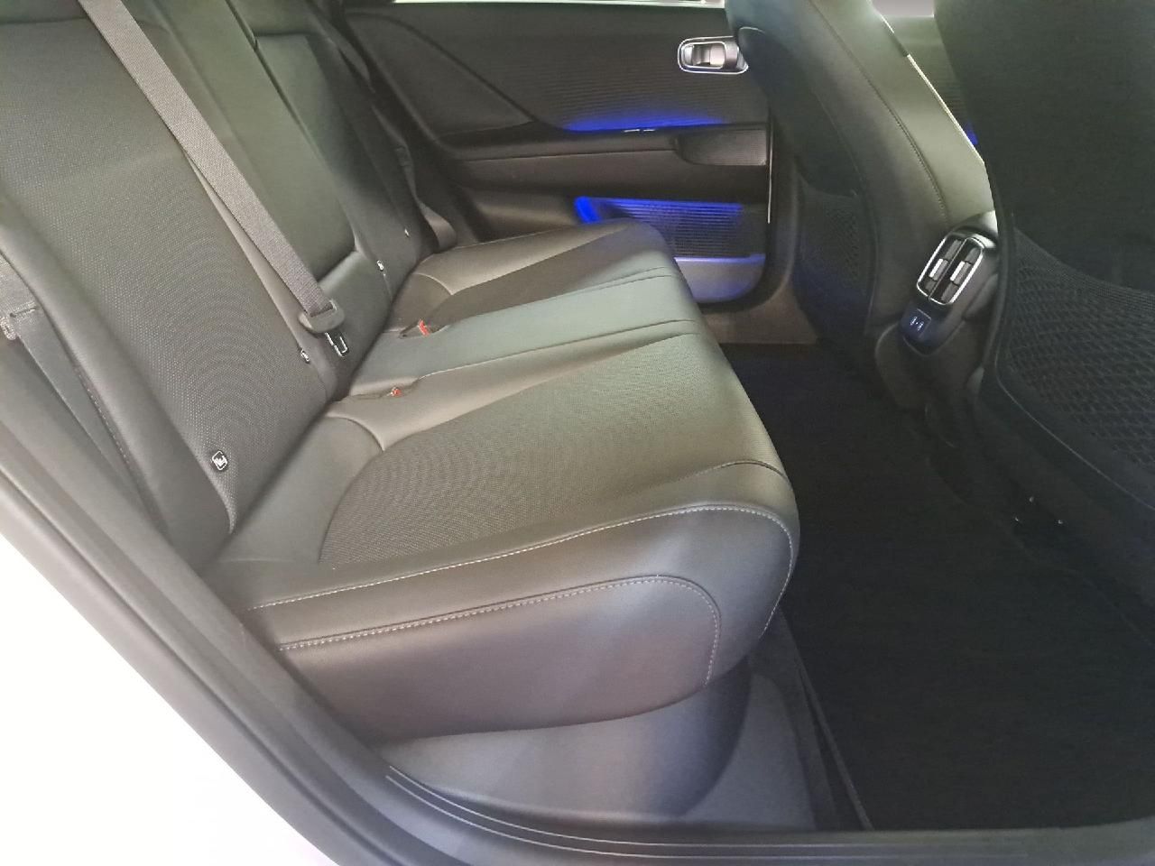 Fahrzeugabbildung Hyundai Ioniq 6 Uniq Elektro*Anhängerkupplung*