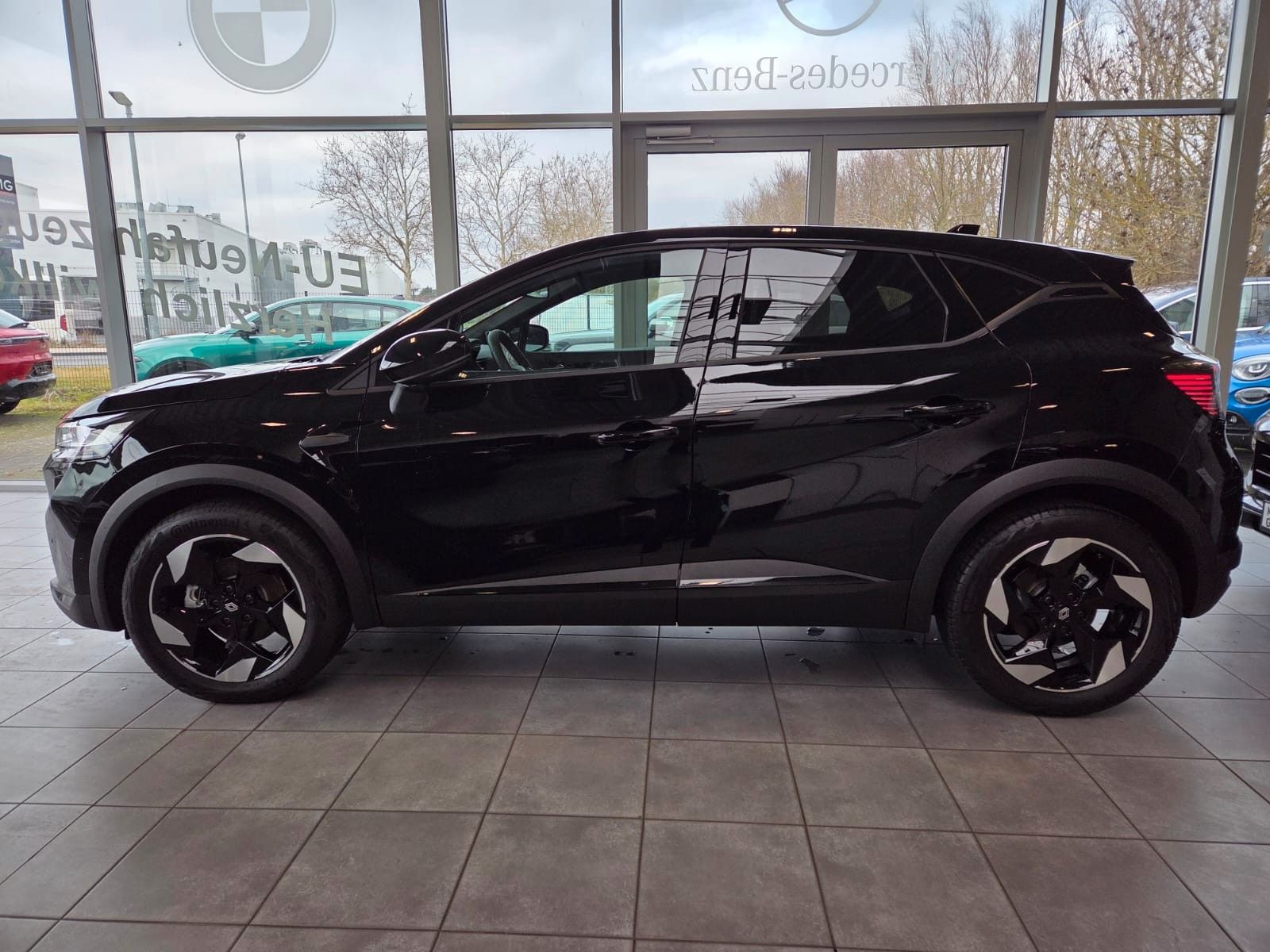 Fahrzeugabbildung Renault Captur Full Hybrid E-Tech 160 Esprit Alpine