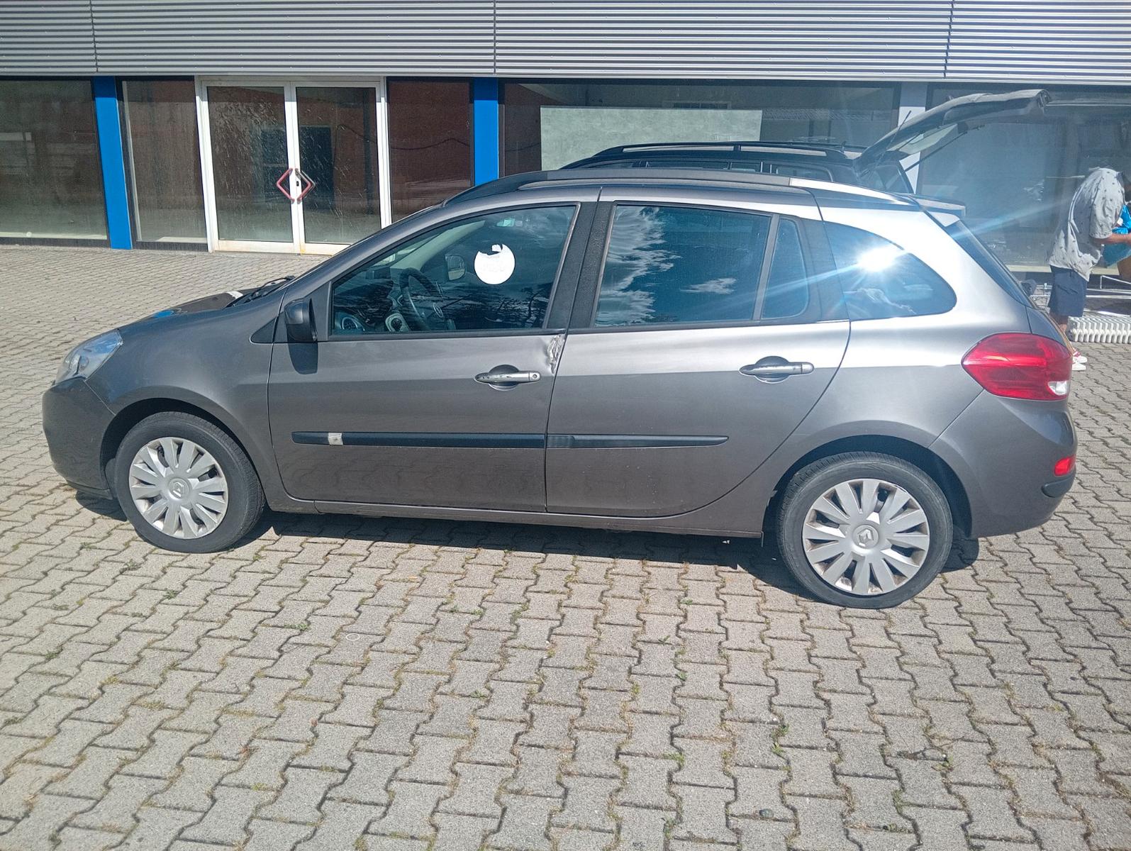 Renault Clio 2012 — interior