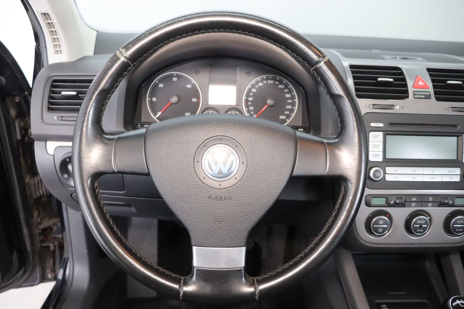 Fahrzeugabbildung Volkswagen Golf V 2.0 TDI DPF Sportline * AAC * Sitzhzg *