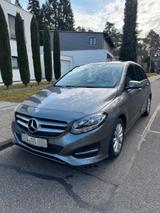 Mercedes-Benz B 180 Style Autmatik AHK Service/TÜV neu - Mercedes-Benz B 180 Gebrauchtwagen in Karlsruhe
