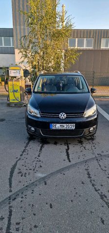 Volkswagen AutoTouran 2.0  140 PS  Sehr gutes 7-Sitzer