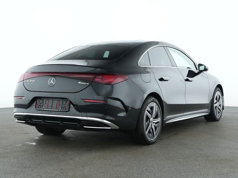 Mercedes-Benz CLA 350 4MATIC mit EQ Technologie AUT LM SpurH imagem 3