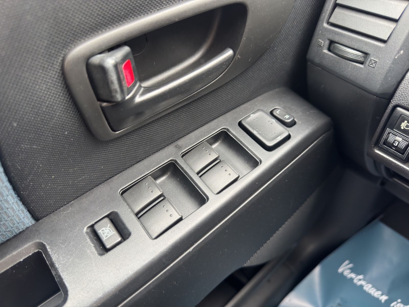 Fahrzeugabbildung Mazda 5 Lim. 1.8 Comfort /AHK/6.Sitzer/Klimaautomatik