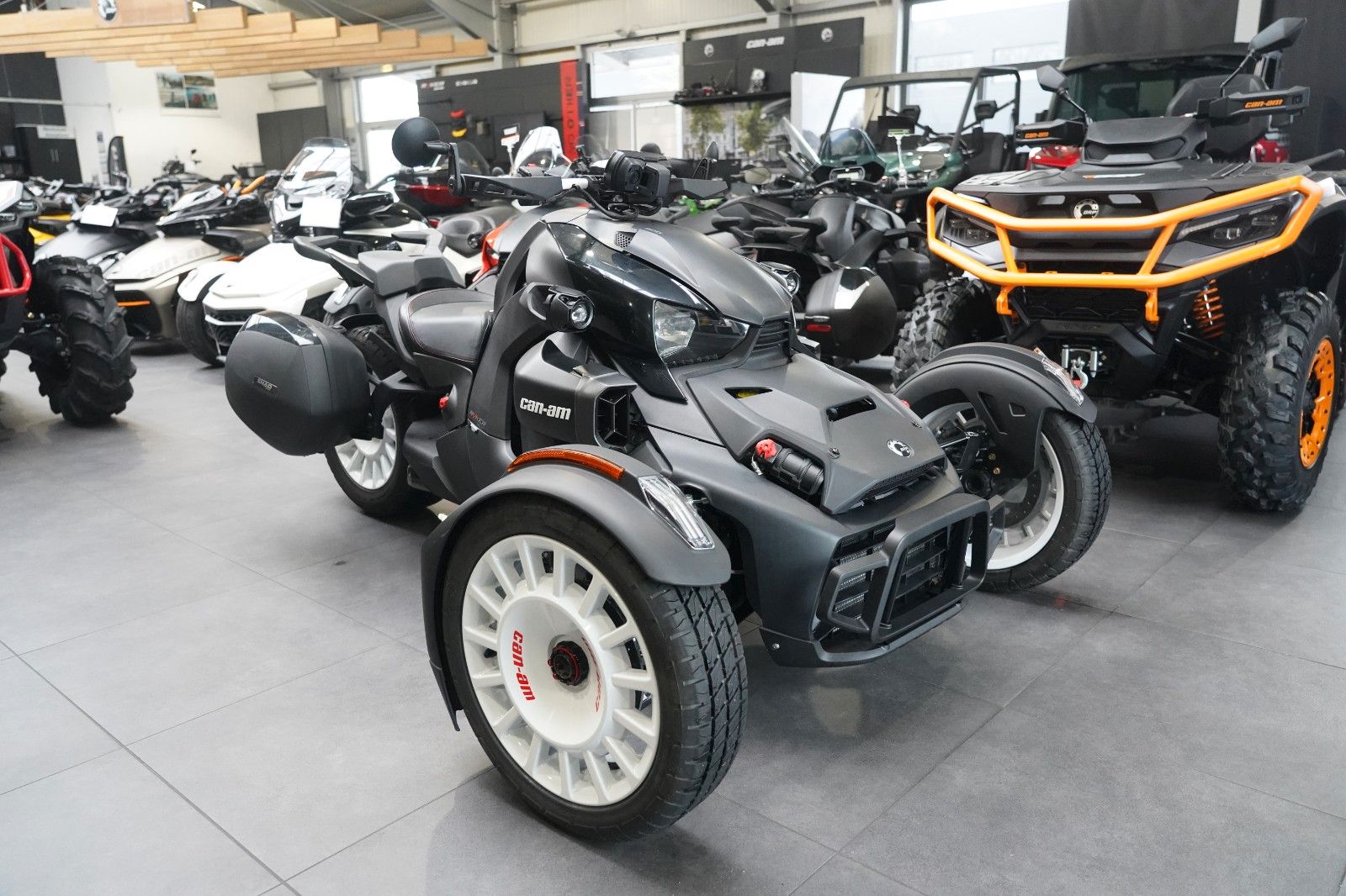 Fahrzeugabbildung Can Am Ryker 900 Rally + Zubehör Neuwertig