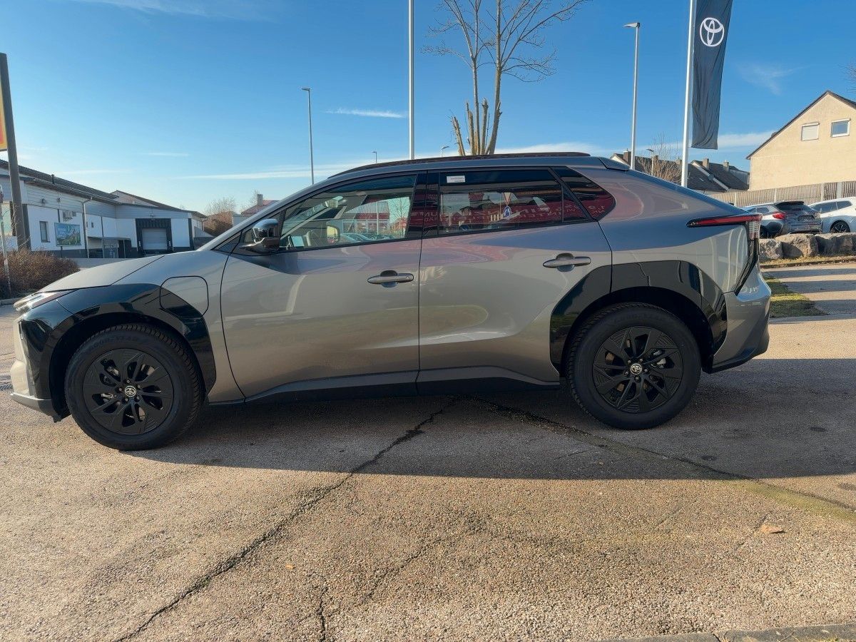 Fahrzeugabbildung Toyota bZ4X 73 kWh Teamplayer *PDC+ACC+SHZ+LED+NAVI*