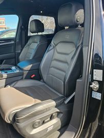 Volkswagen Touareg - 5
