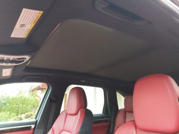 Porsche Cayenne - 11